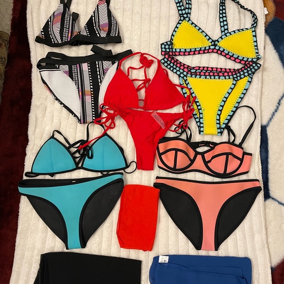 5 BIKINIS WITH 4 COVER UPS - Picture 3 of 5